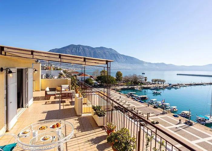 Beachfront Sunny Penthouse - Seabliss