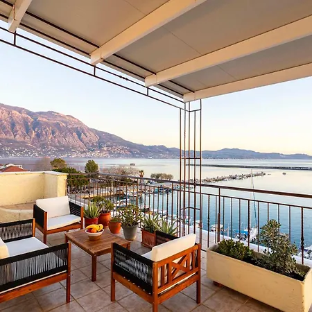 Apartment Beachfront Sunny Penthouse - Seabliss *