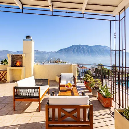 Beachfront Sunny Penthouse - Seabliss Kalamata