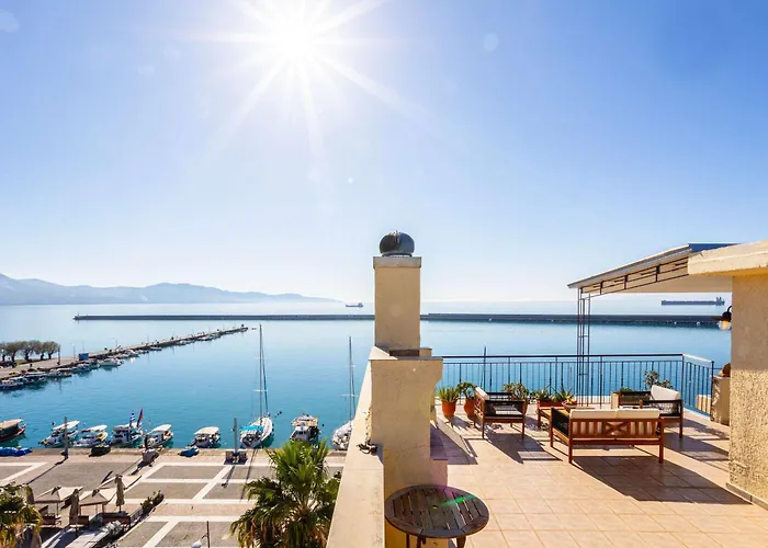 Apartamento Beachfront Sunny Penthouse - Seabliss Calamata