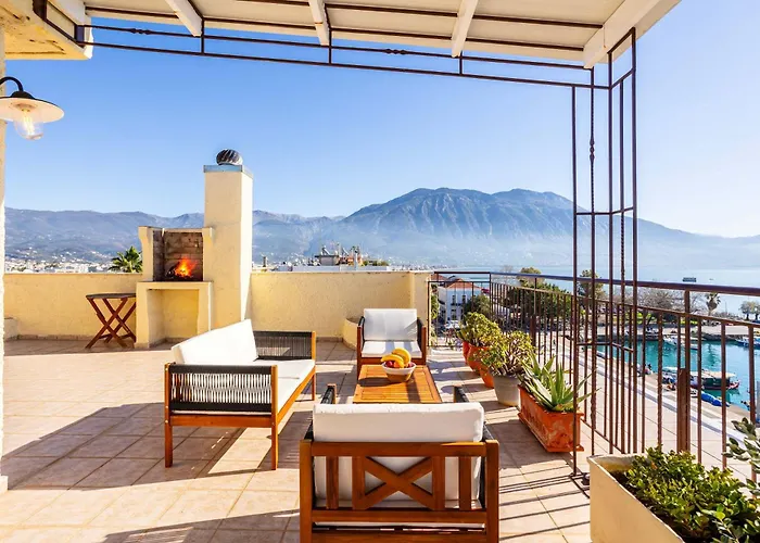 Beachfront Sunny Penthouse - Seabliss Καλαμάτα